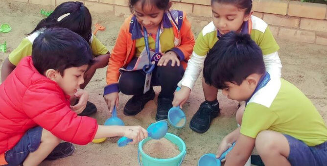 Kids sand play